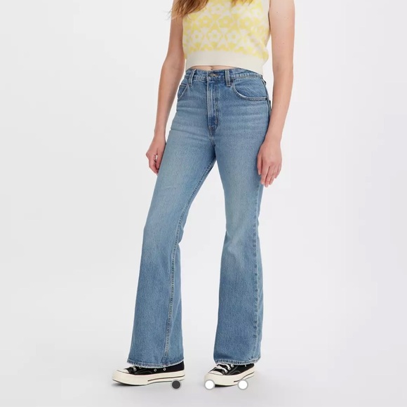 Levi’s Flare Jeans - Picture 1 of 6